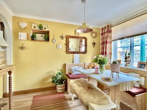 Snug/Family Room- click for photo gallery
